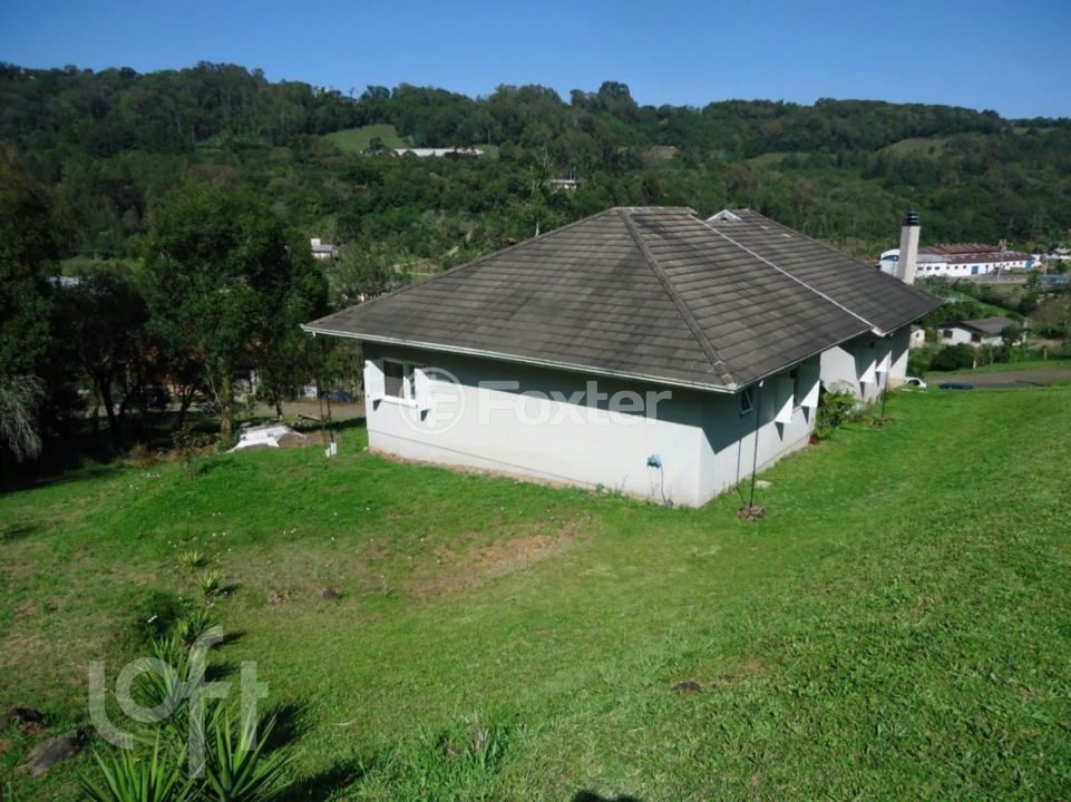 Casa de Condomínio à venda com 3 quartos, 320m² - Foto 4