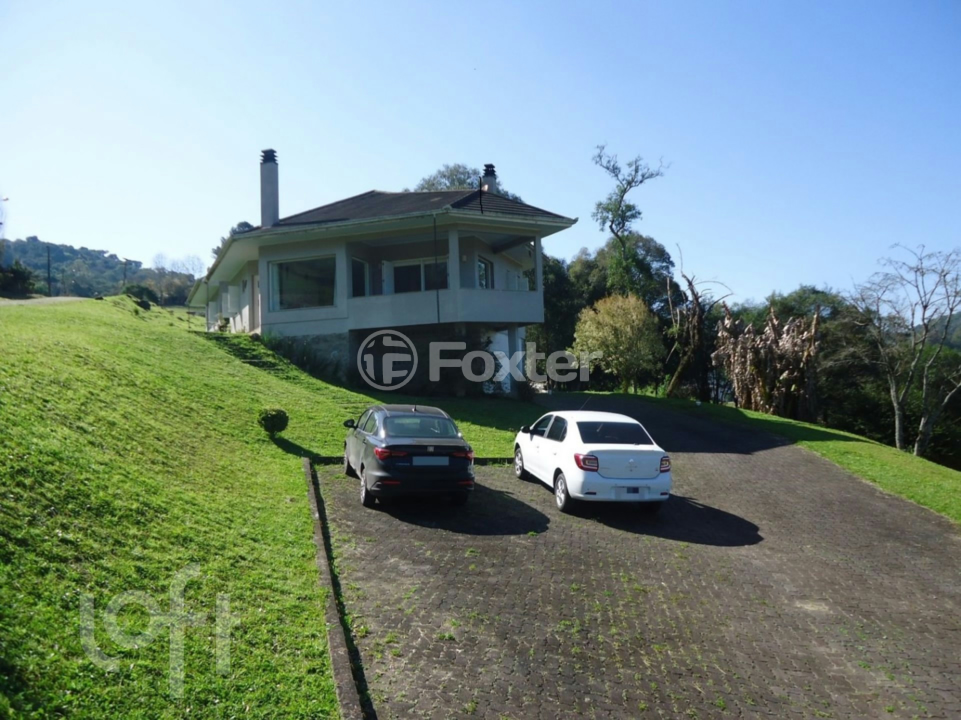 Casa de Condomínio à venda com 3 quartos, 320m² - Foto 3