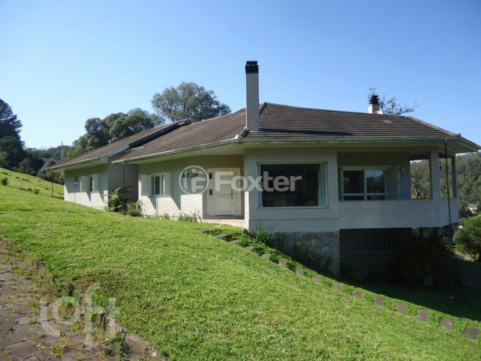 Casa de Condomínio à venda com 3 quartos, 320m² - Foto 1