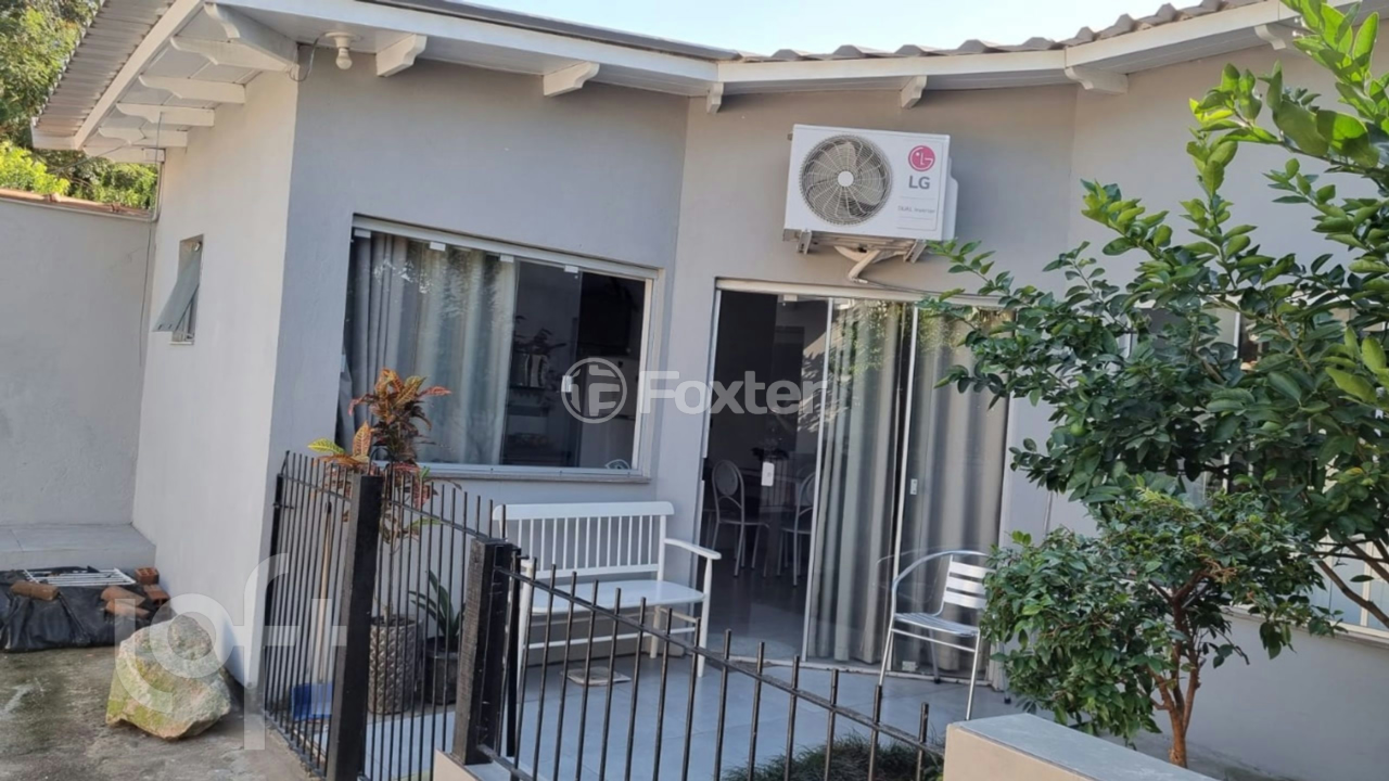 Casa à venda com 5 quartos, 90m² - Foto 16