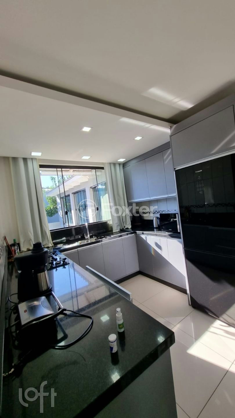 Casa à venda com 5 quartos, 90m² - Foto 4