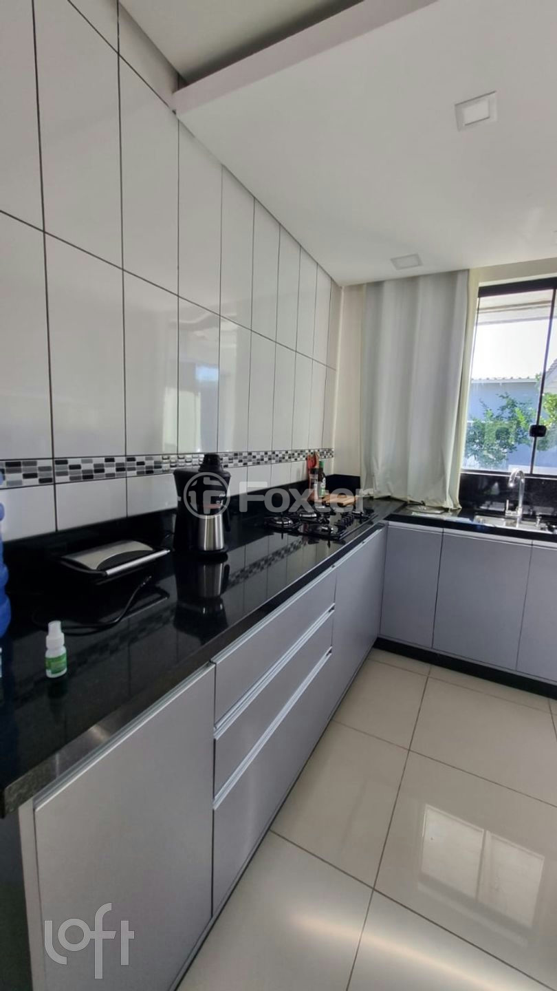 Casa à venda com 5 quartos, 90m² - Foto 3