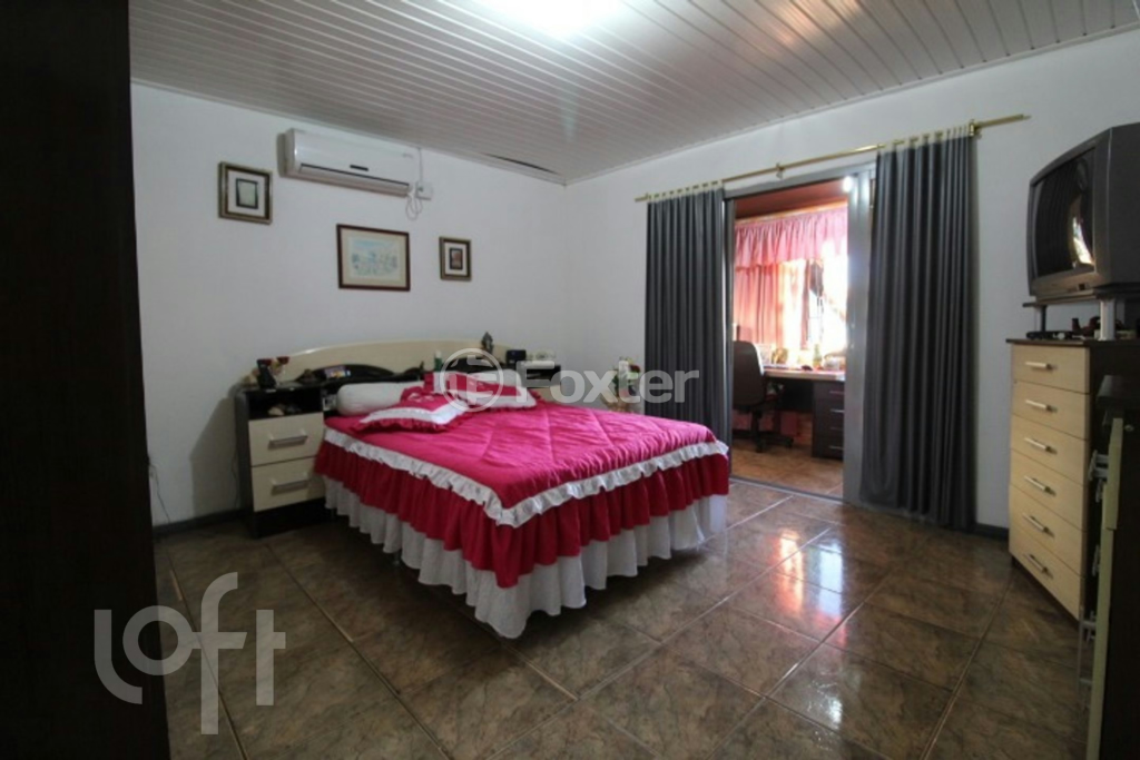 Casa à venda com 4 quartos, 242m² - Foto 13