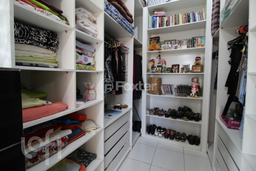 Casa à venda com 4 quartos, 242m² - Foto 7