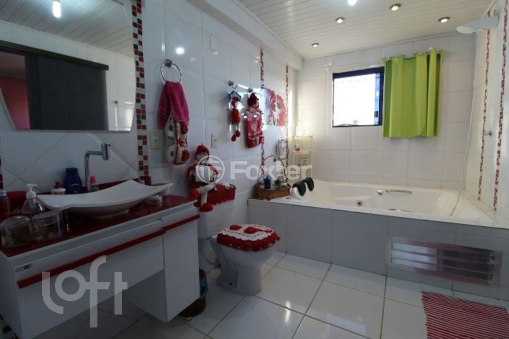 Casa à venda com 4 quartos, 242m² - Foto 3