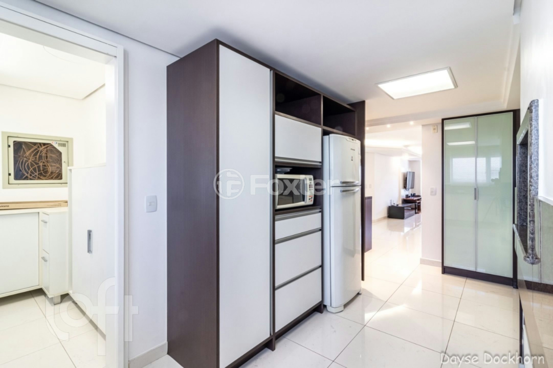 Apartamento à venda com 3 quartos, 144m² - Foto 13