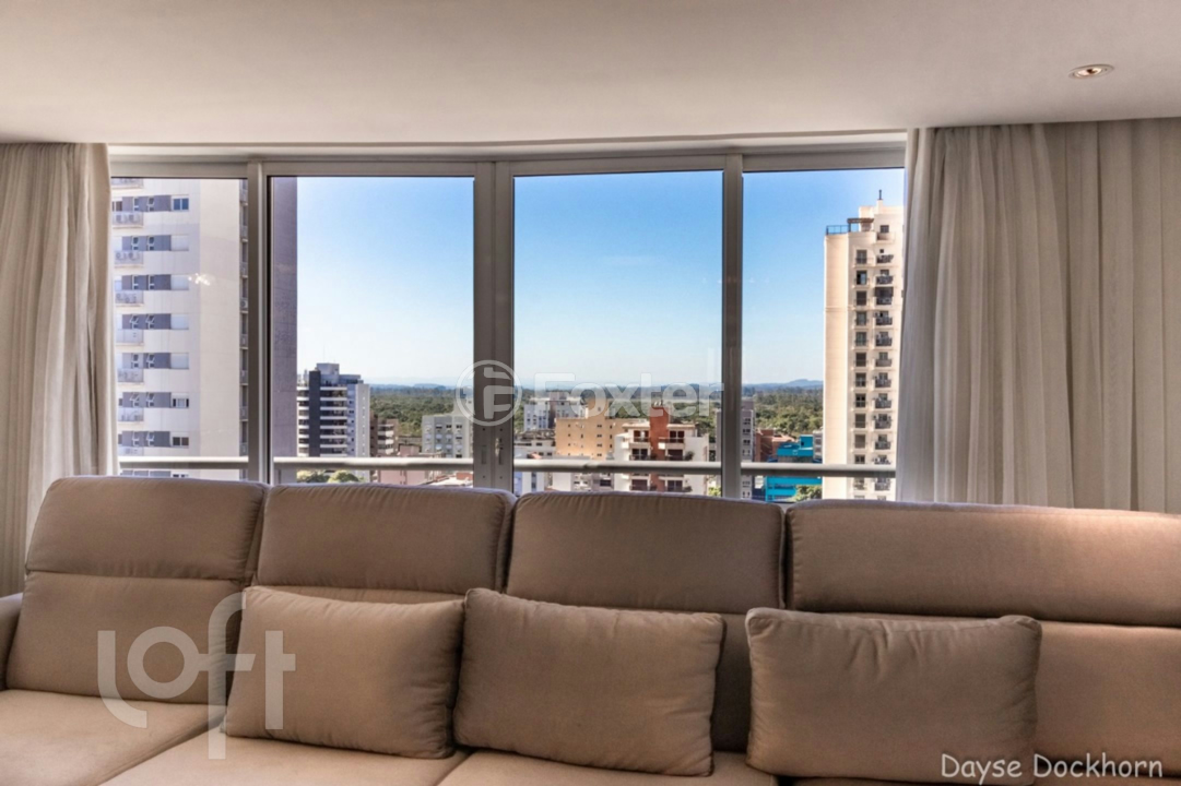 Apartamento à venda com 3 quartos, 144m² - Foto 3