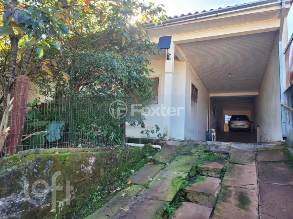 Casa à venda com 3 quartos, 198m² - Foto 1