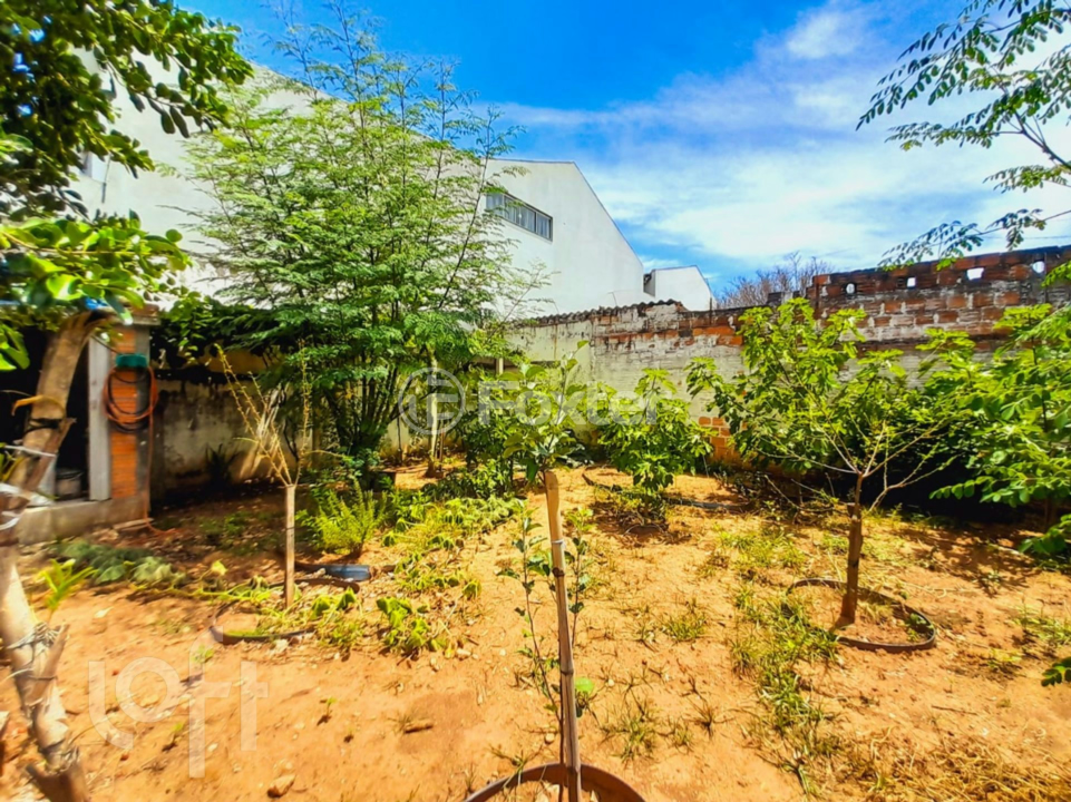 Casa à venda com 3 quartos, 98m² - Foto 23