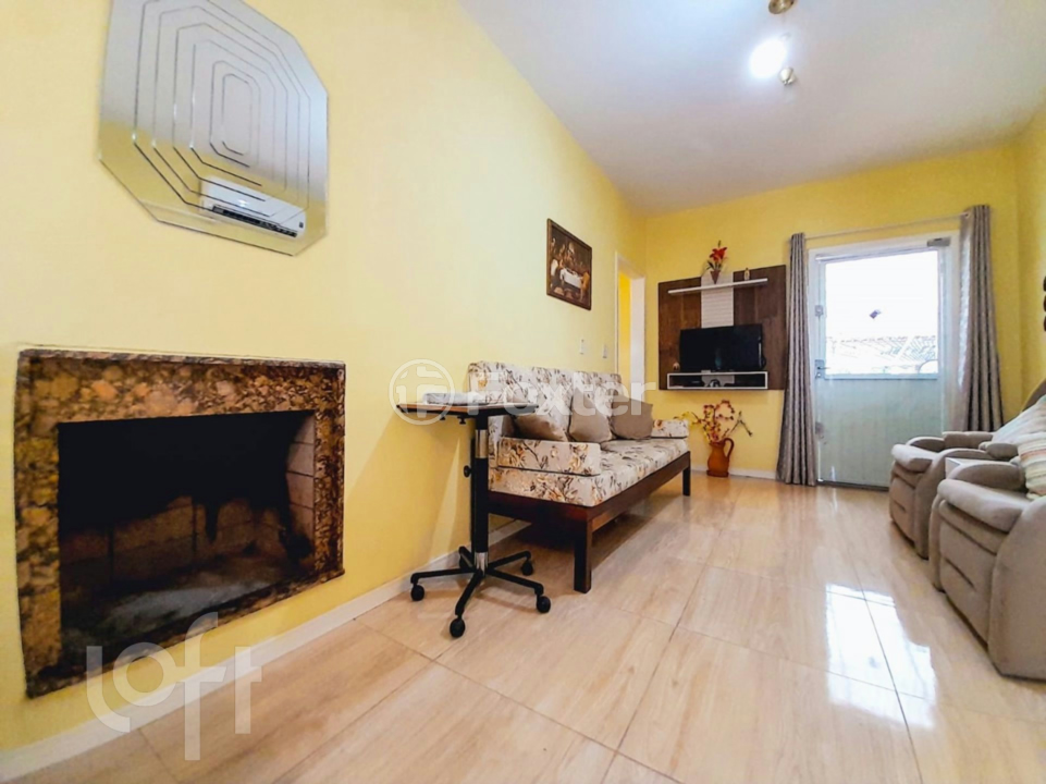 Casa à venda com 3 quartos, 98m² - Foto 4