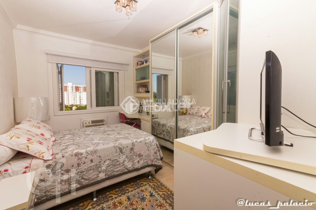 Apartamento à venda com 4 quartos, 153m² - Foto 13