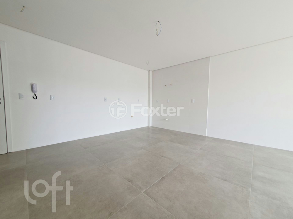 Apartamento à venda com 2 quartos, 75m² - Foto 4