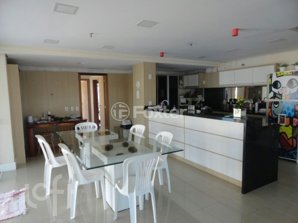 Casa à venda com 4 quartos, 370m² - Foto 4
