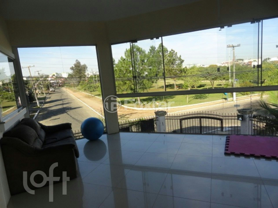 Casa à venda com 4 quartos, 370m² - Foto 17