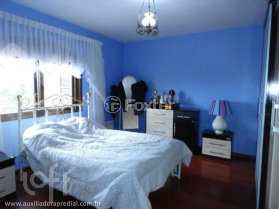 Casa à venda com 3 quartos, 439m² - Foto 1