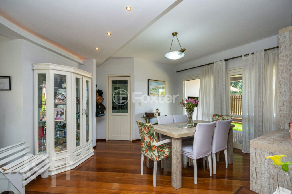 Casa à venda com 4 quartos, 293m² - Foto 4