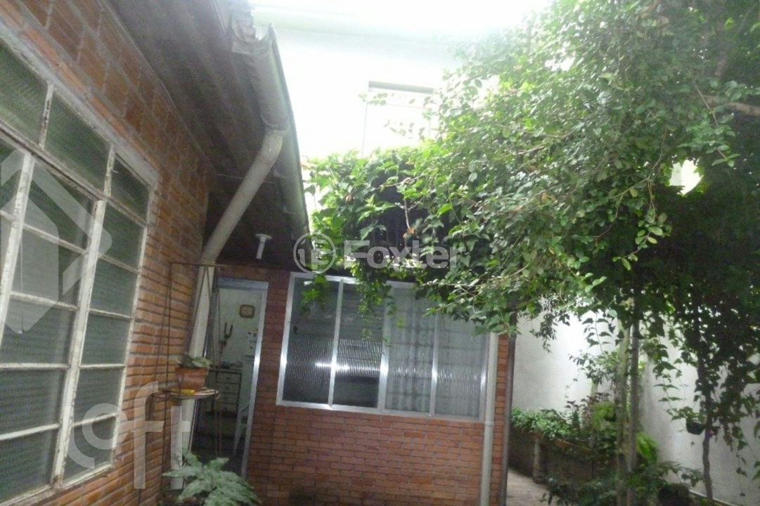 Casa à venda com 3 quartos, 271m² - Foto 5