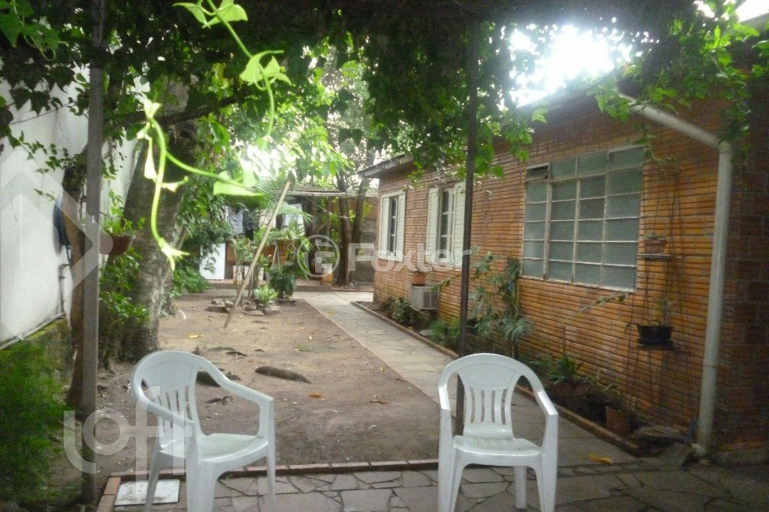 Casa à venda com 3 quartos, 271m² - Foto 13