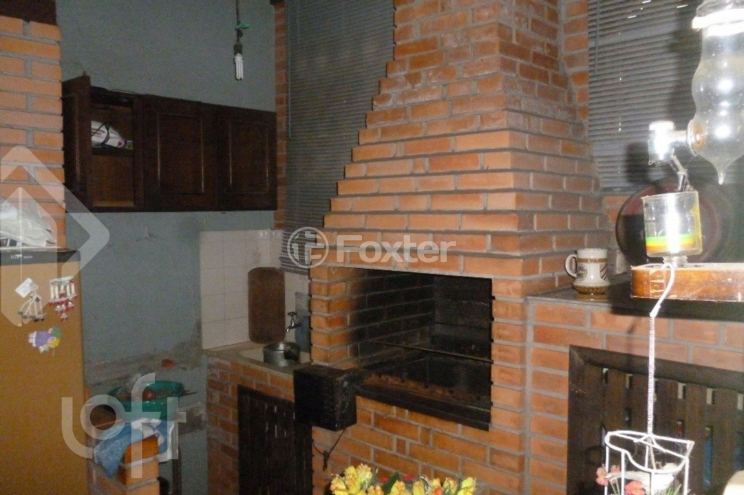 Casa à venda com 3 quartos, 271m² - Foto 3