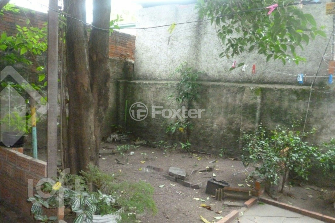 Casa à venda com 3 quartos, 271m² - Foto 8