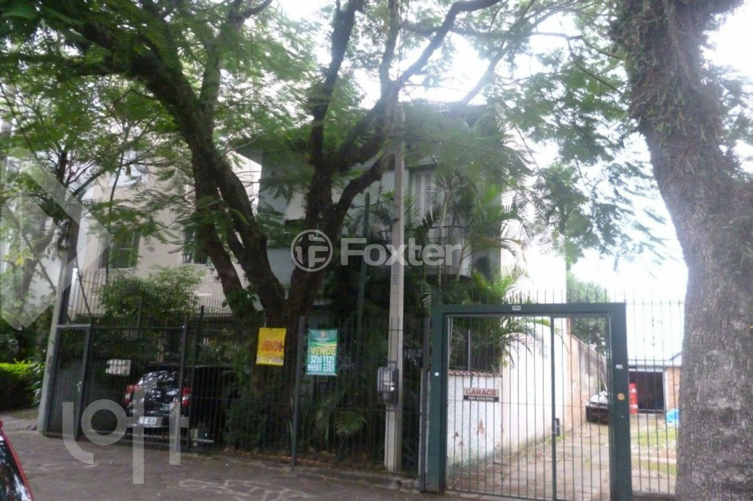 Casa à venda com 3 quartos, 271m² - Foto 2