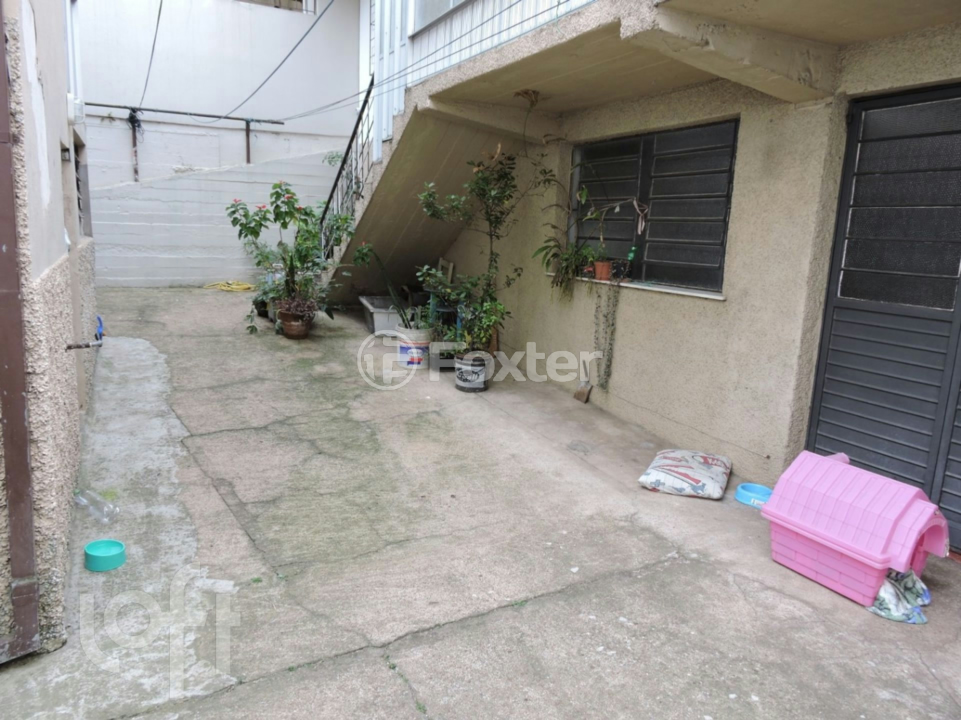 Casa à venda com 8 quartos, 376m² - Foto 5