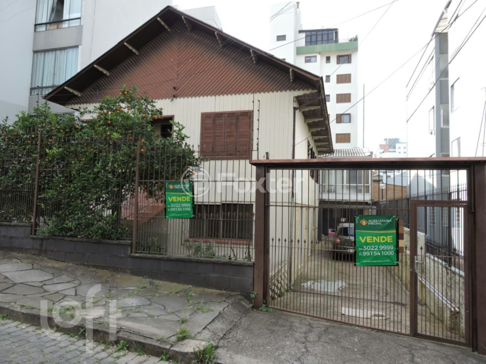 Casa à venda com 8 quartos, 376m² - Foto 6