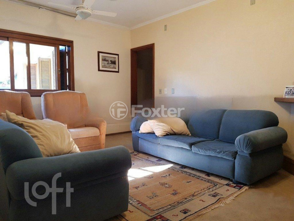 Casa à venda com 3 quartos, 262m² - Foto 1