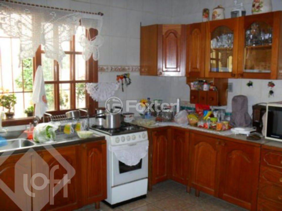 Casa à venda com 3 quartos, 220m² - Foto 1