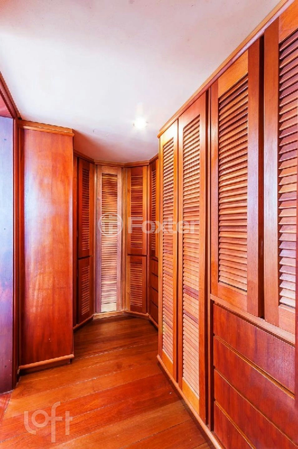 Casa à venda com 3 quartos, 320m² - Foto 10
