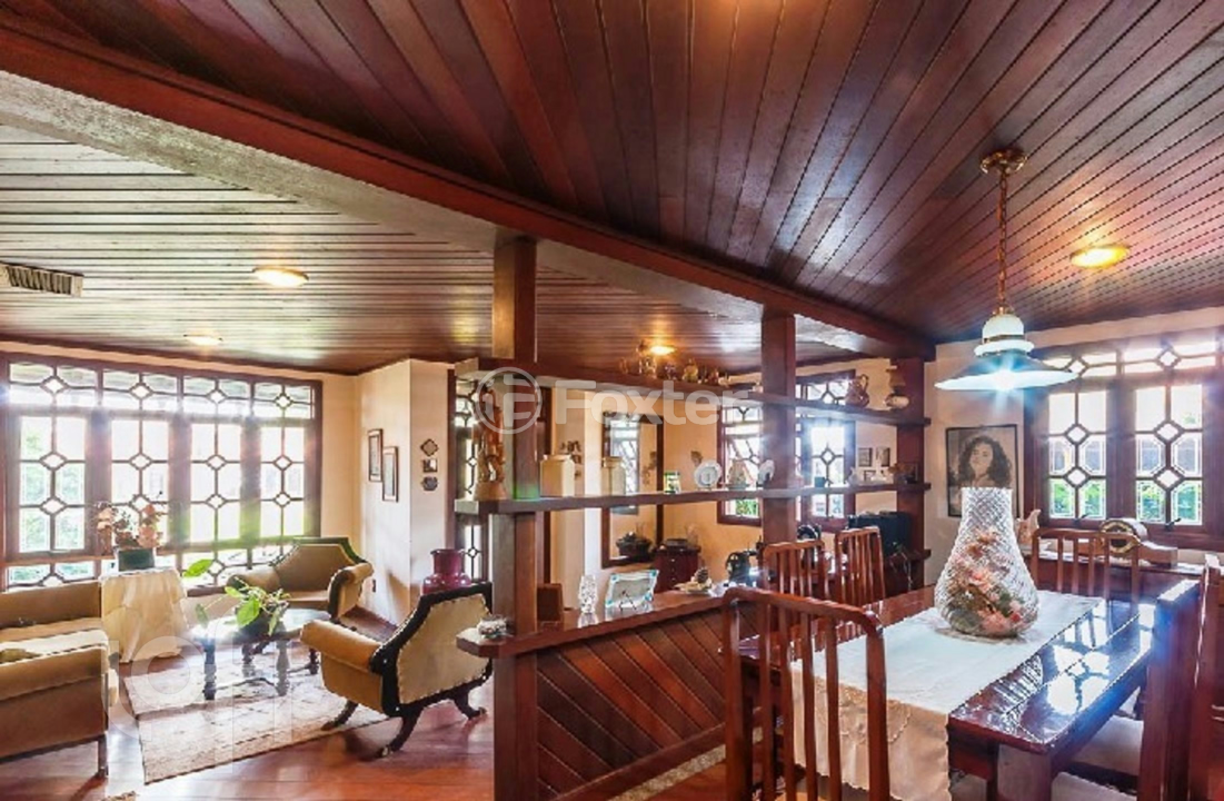 Casa à venda com 3 quartos, 320m² - Foto 2