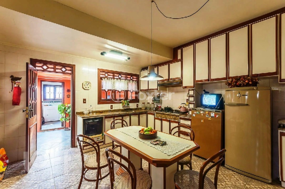 Casa à venda com 3 quartos, 320m² - Foto 6