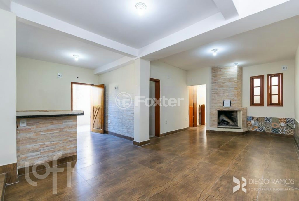 Casa à venda com 4 quartos, 144m² - Foto 1