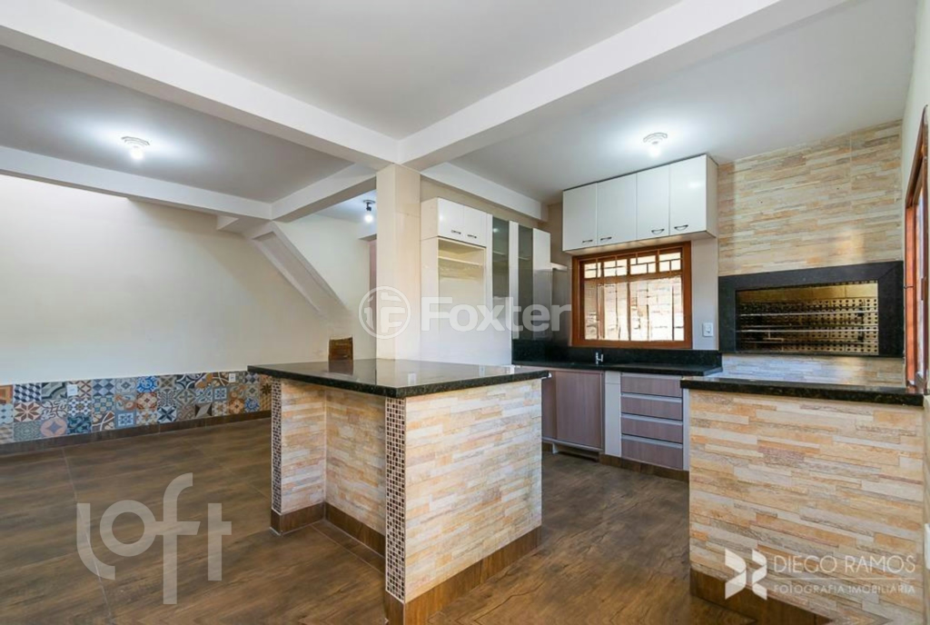 Casa à venda com 4 quartos, 144m² - Foto 2