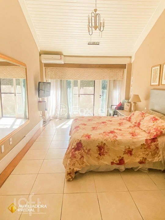 Casa à venda com 7 quartos, 600m² - Foto 21