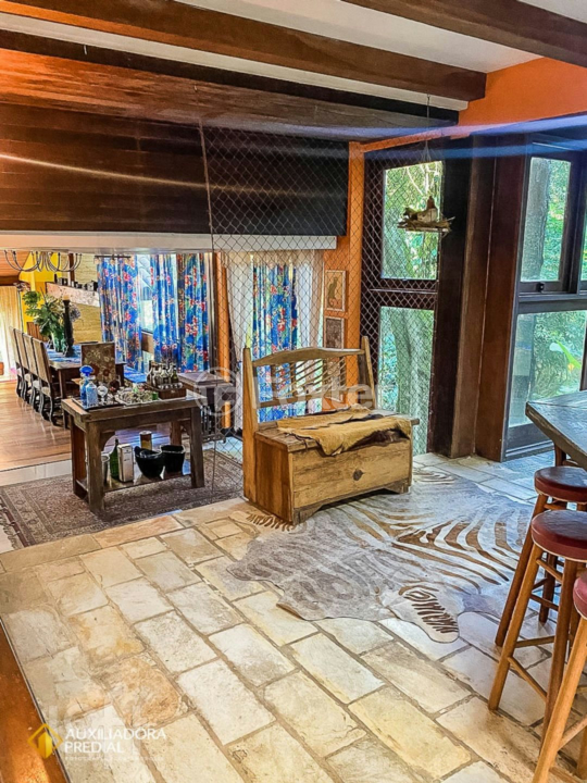 Casa à venda com 7 quartos, 600m² - Foto 10