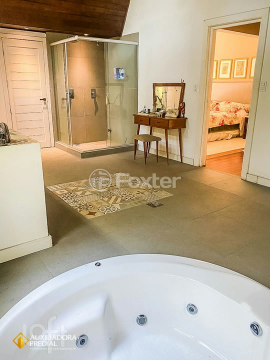 Casa à venda com 7 quartos, 600m² - Foto 25