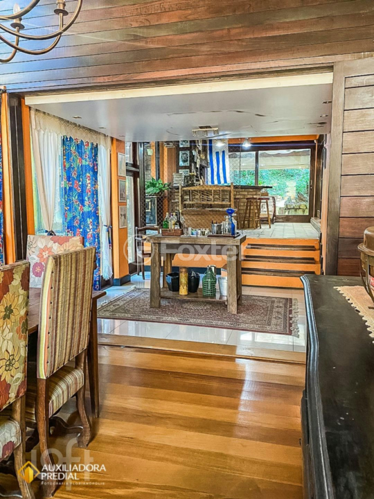 Casa à venda com 7 quartos, 600m² - Foto 8