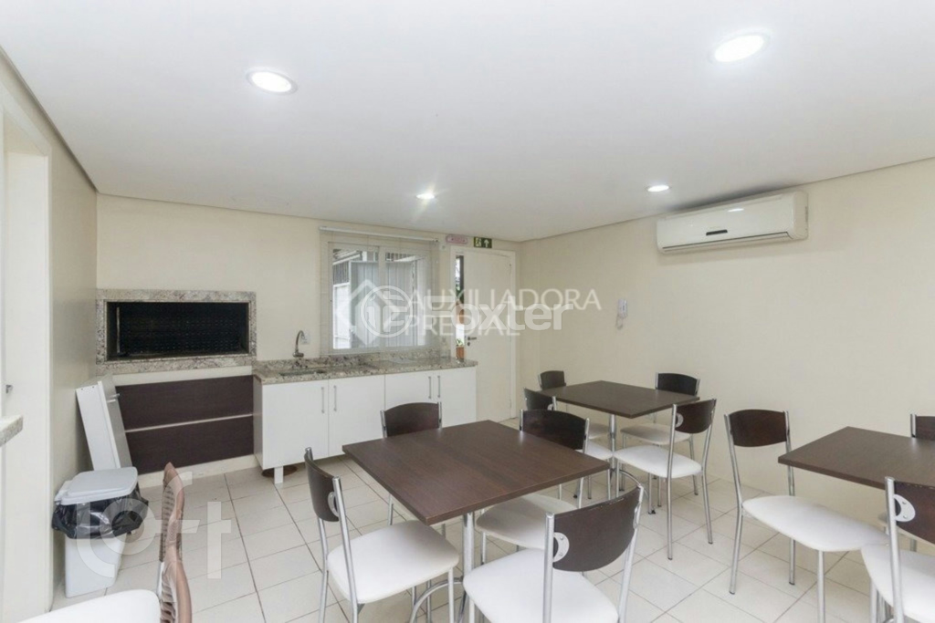 Apartamento à venda com 2 quartos, 75m² - Foto 32
