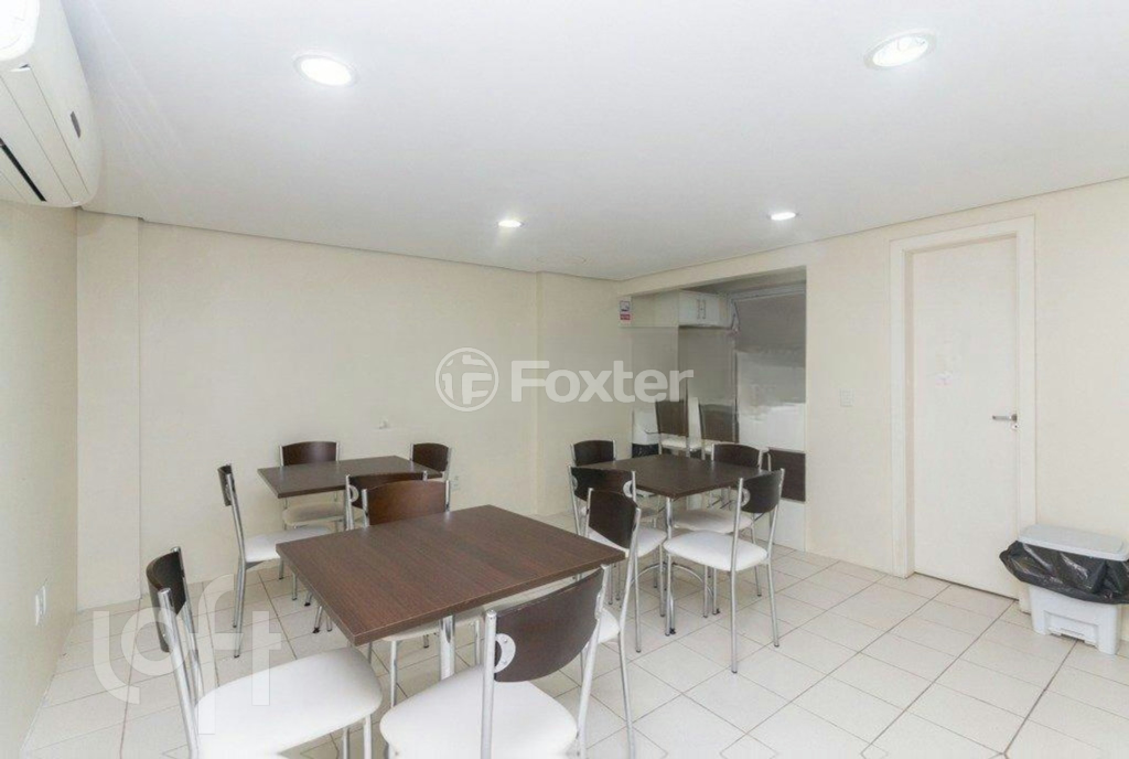 Apartamento à venda com 2 quartos, 75m² - Foto 30