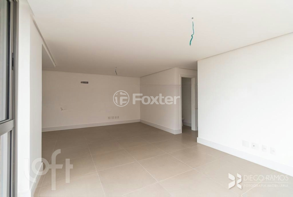Apartamento à venda com 3 quartos, 113m² - Foto 3