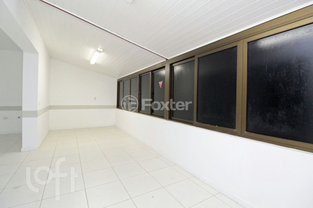Casa à venda com 17 quartos, 650m² - Foto 2