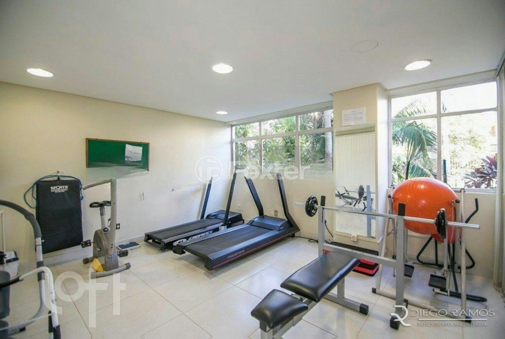 Apartamento à venda com 3 quartos, 72m² - Foto 2