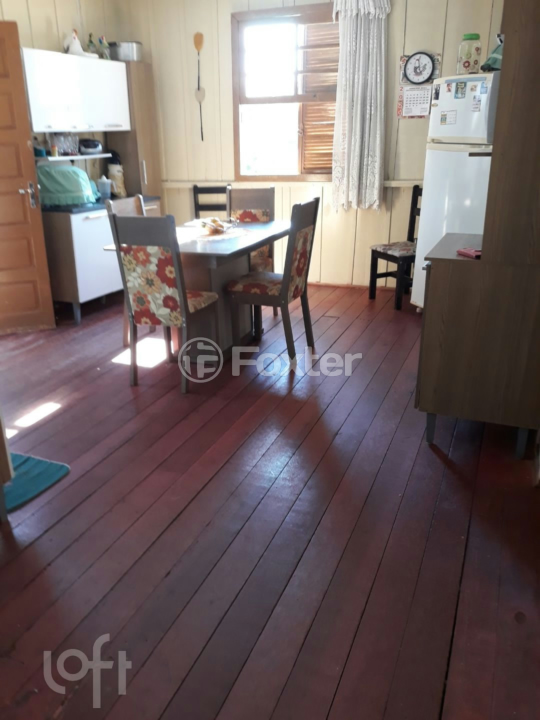 Casa à venda com 4 quartos, 95m² - Foto 2