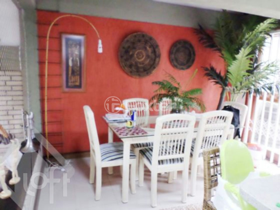 Casa à venda com 3 quartos, 157m² - Foto 3