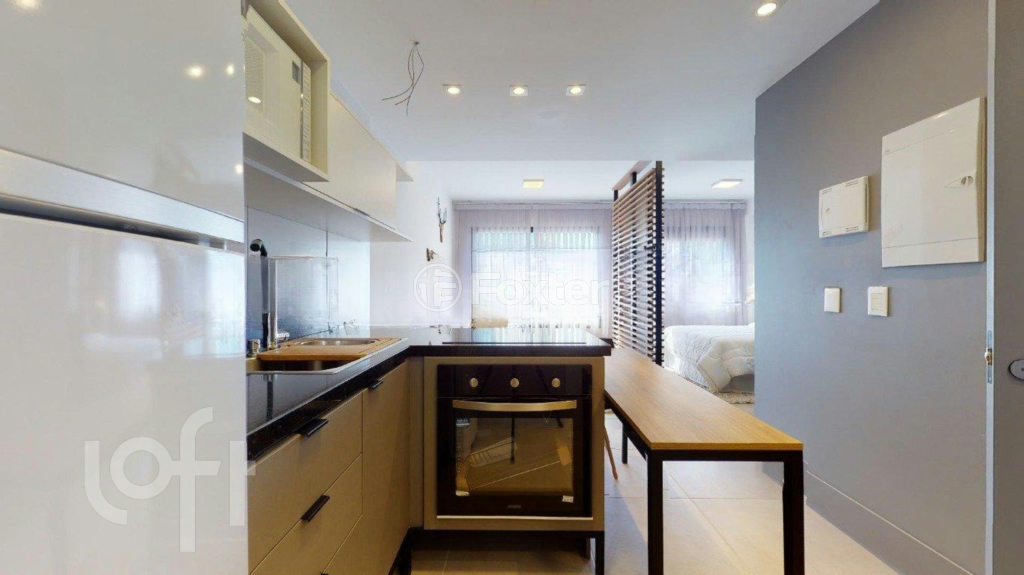 Apartamento à venda com 1 quarto, 40m² - Foto 2