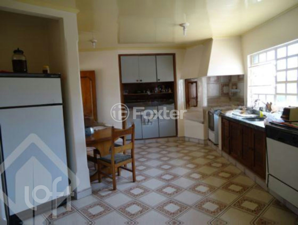 Casa à venda com 4 quartos, 850m² - Foto 1