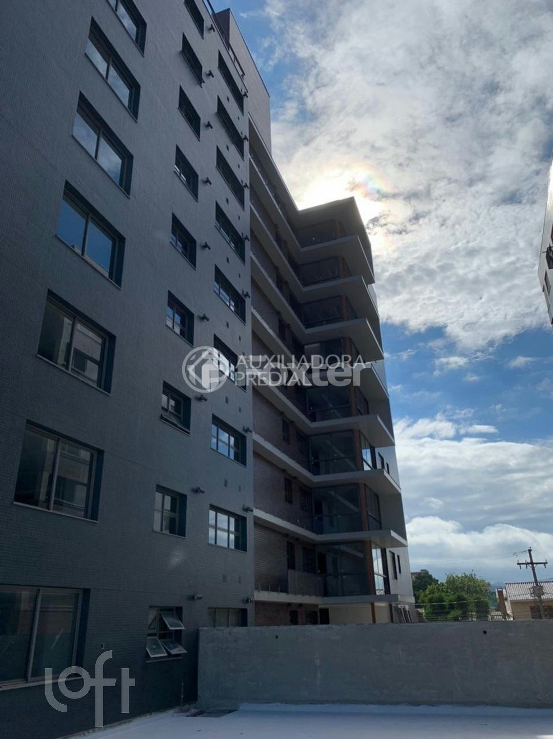 Apartamento à venda com 3 quartos, 111m² - Foto 3