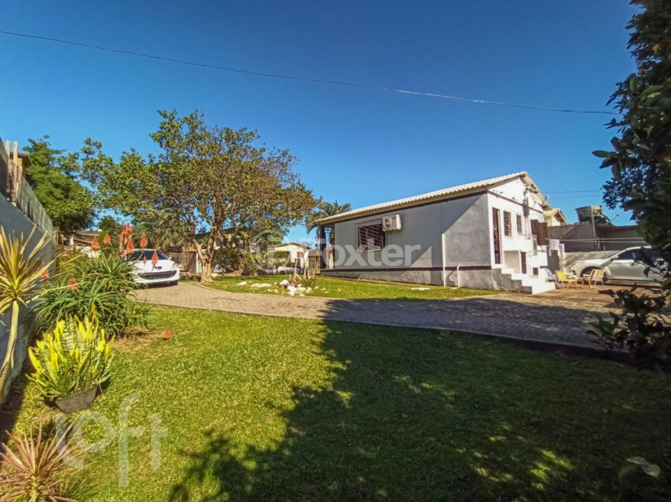 Casa à venda com 3 quartos, 65m² - Foto 2
