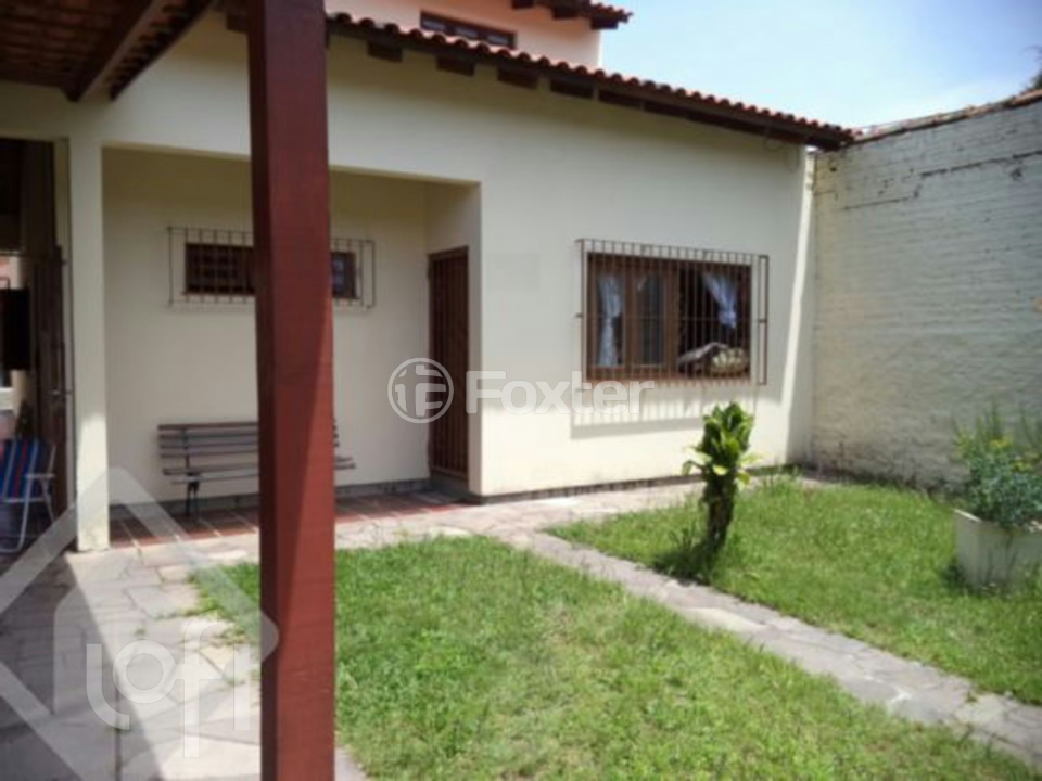 Casa à venda com 4 quartos, 240m² - Foto 2